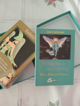 Libro e mazzo di carte Messaggi degli Angeli
