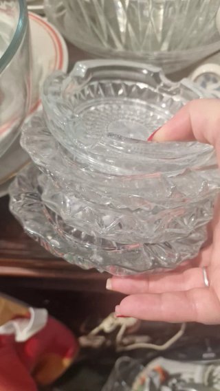 Ceniceros de cristal (1€ cada uno)