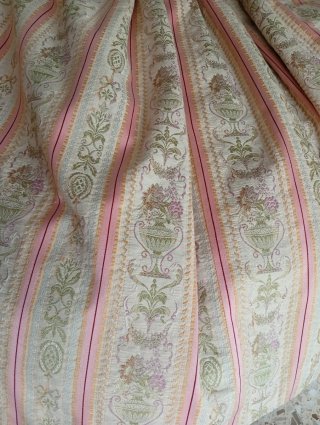 Traje Huertana Niña Tela Antigua.