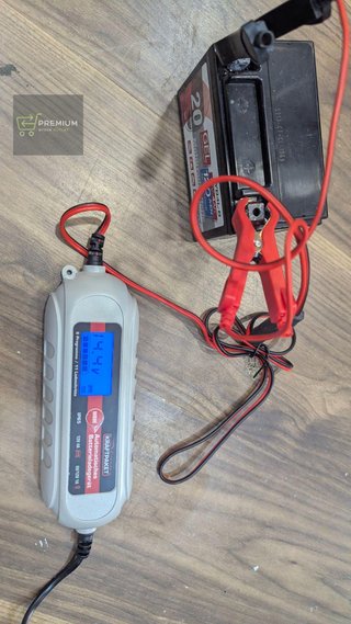 Dino - Cargador de batería con comprobador de batería