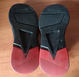 Zapatillas seguridad Hitmars negras y rojas