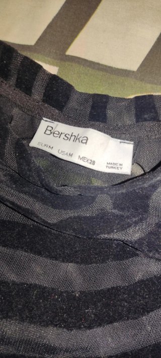 Blusa M Bershka cebra