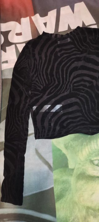 Blusa M Bershka cebra