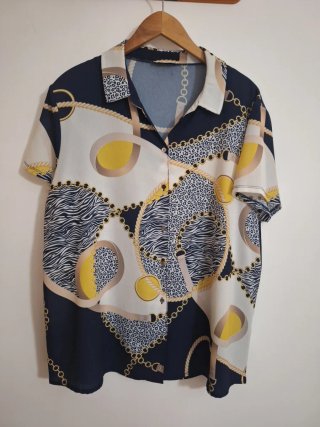 Blusa estampada talla 48