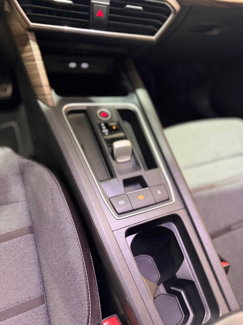 SEAT León SP 2.0 TDI DSG S&S Xcellence 2021, foto 10