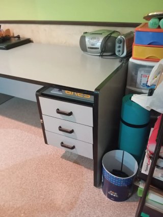 Escritorio o mesa de despacho grande