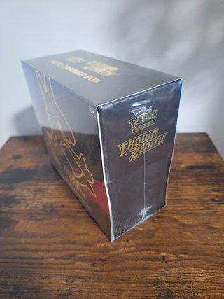 ETB Crown Zenith en Ingles