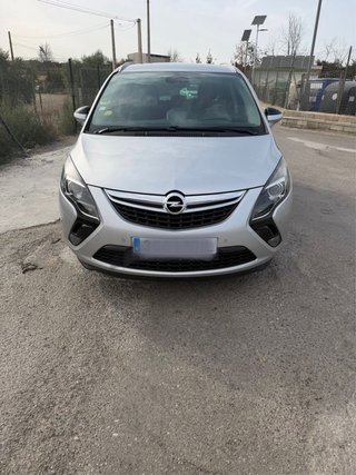 Opel Zafira Tourer 2013