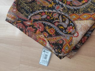 Regala complementos: Fular estampado paisley