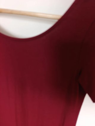 Vestido burdeos