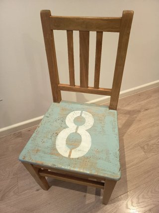 Silla de madera diseño único
