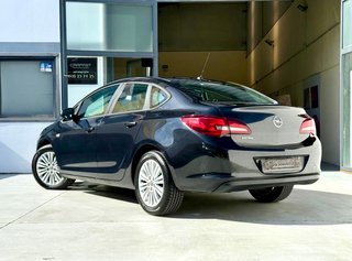 Opel Astra 2015