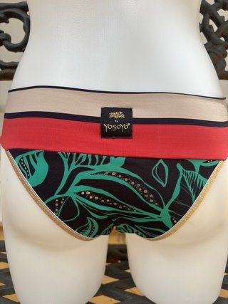 Bikini Yosopo Namaste