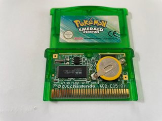 Pokemon Emerald Version Nintendo Game Boy Advance