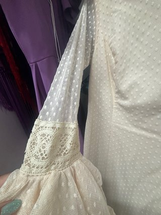 Traje de flamenca beige con volantes