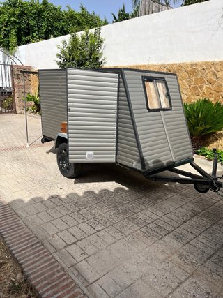Remolque ligero  cerrado