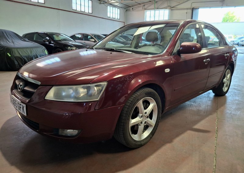 HYUNDAI SONATA V 2.0 CRDi 140 - foto 1