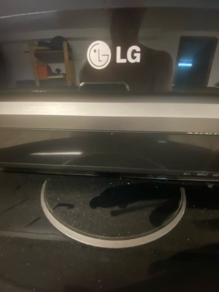TV LG 42 Negro sin mando y mancha en pantalla
