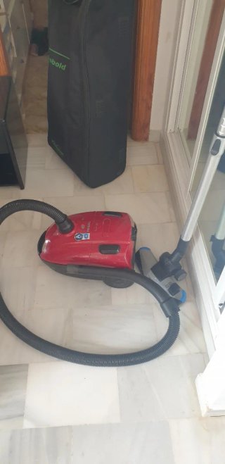 Aspirador Philips Powerlife Rojo