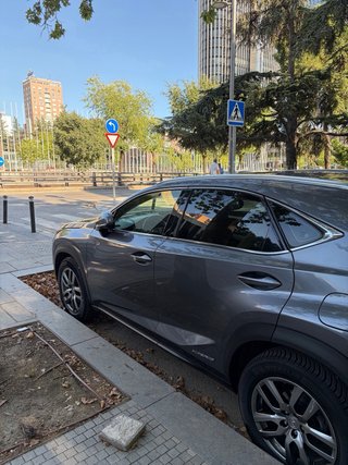 Lexus NX300h 2.5 2016