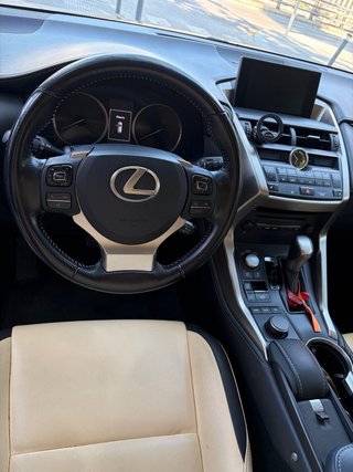 Lexus NX300h 2.5 2016