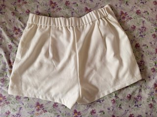 Shorts blancos SHEIN nuevos con etiqueta