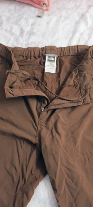 Pantalón The North Face trekking verano