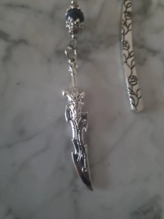 Marcapáginas dragón y espada