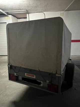 Remolque de coche con lona