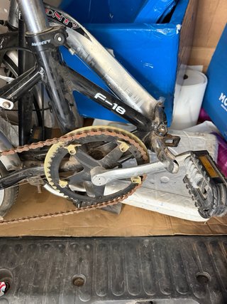 Bicicleta Monty F18 Nera