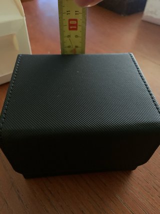 Caja para cromos negra y roja