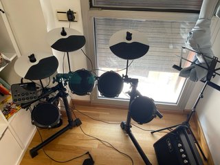 Batería Electrónica Alesis Debut Kit