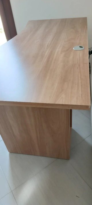 Scrivania per PC in legno