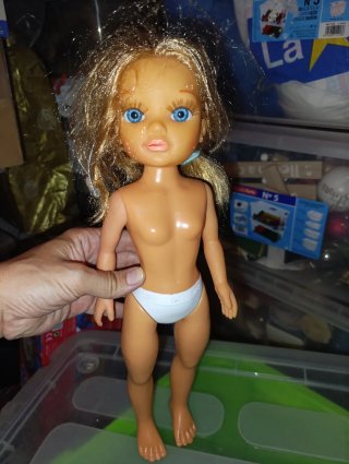 Muñeca Nancy pelo rubio ojos azules