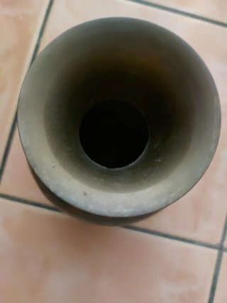 Jarrón de cobre azul y dorado antiguo