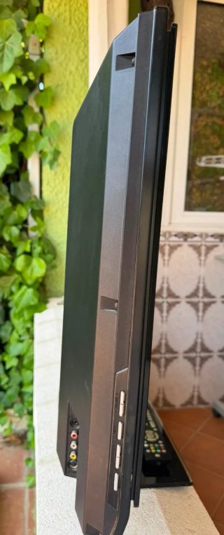Televisor Philips 32PFL758D con Mando