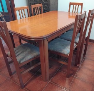 Mesa de comedor con 6 sillas