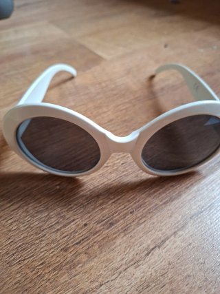 Gafas de sol blancas redondas