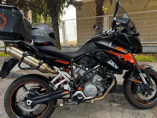 KTM 990 SUPERMOTO T