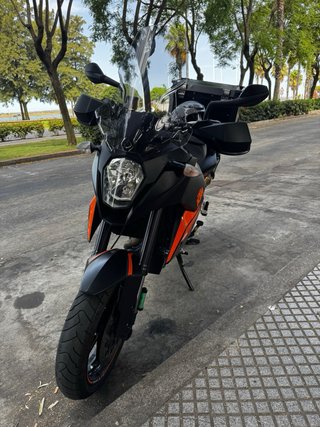 KTM 990 SUPERMOTO T