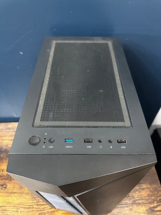 Caja Torre Nox cristal templado