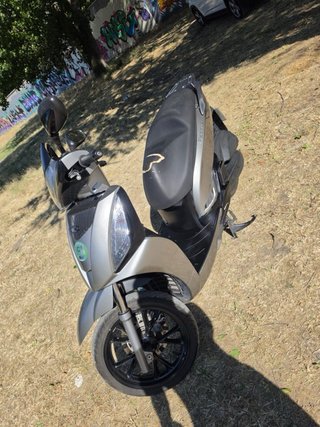 Moto Kymco People 125cc con motor super dink