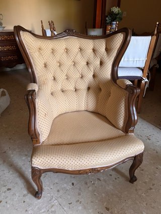 Sillón individual de tela beige