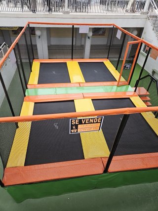 Camas elásticas para parques infantiles