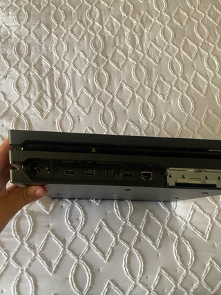 Ps4 Pro 1TB + Juegos (Sin Mando)
