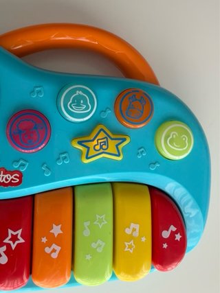 Teclado infantil luces y sonidos