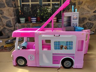 Grande casa mobile Barbie Dream Camper rosa