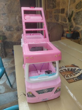 Grande casa mobile Barbie Dream Camper rosa