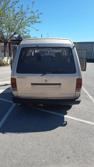 Nissan Vanette 1989