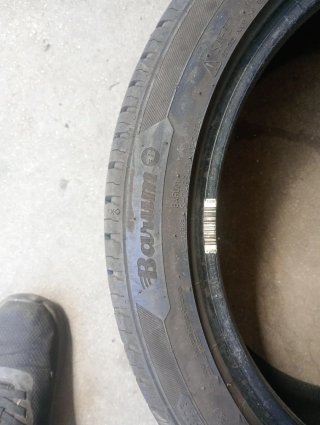 2 Ruedas 215/45R17